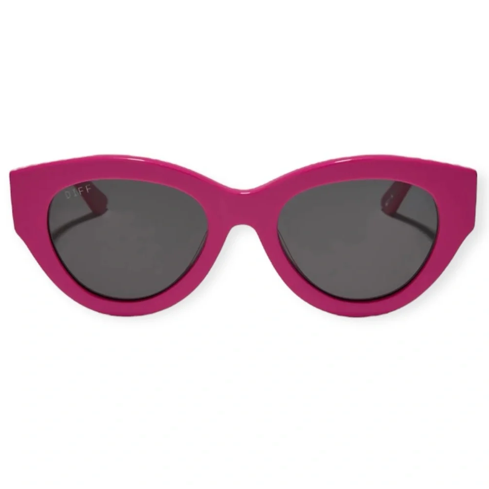 DIFF Emily Sunglasses Parisian Pink Frames Chic Grey Lens Sunglasses NWT